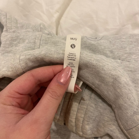 Lululemon Athletica Light Gray Pullover Medium/Large - Picture 2 of 3